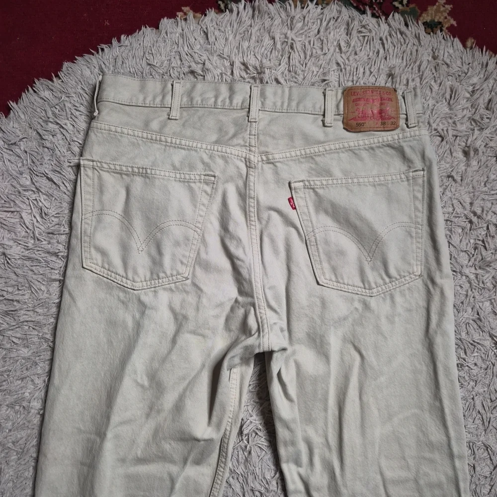 Mens Levis Jeans Relaxed Fit 550 Size 38 Light Tan Stone Khaki Spring Summer ✨️